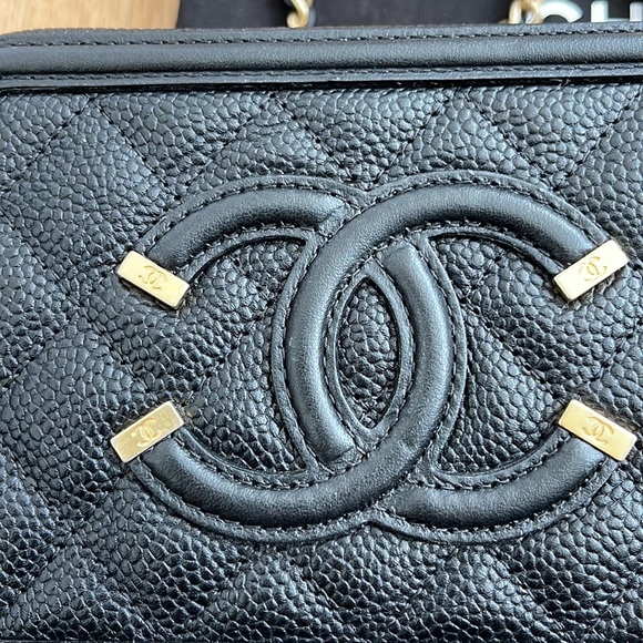 SOLD Chanel mini Filigree case - Picture 3 of 6